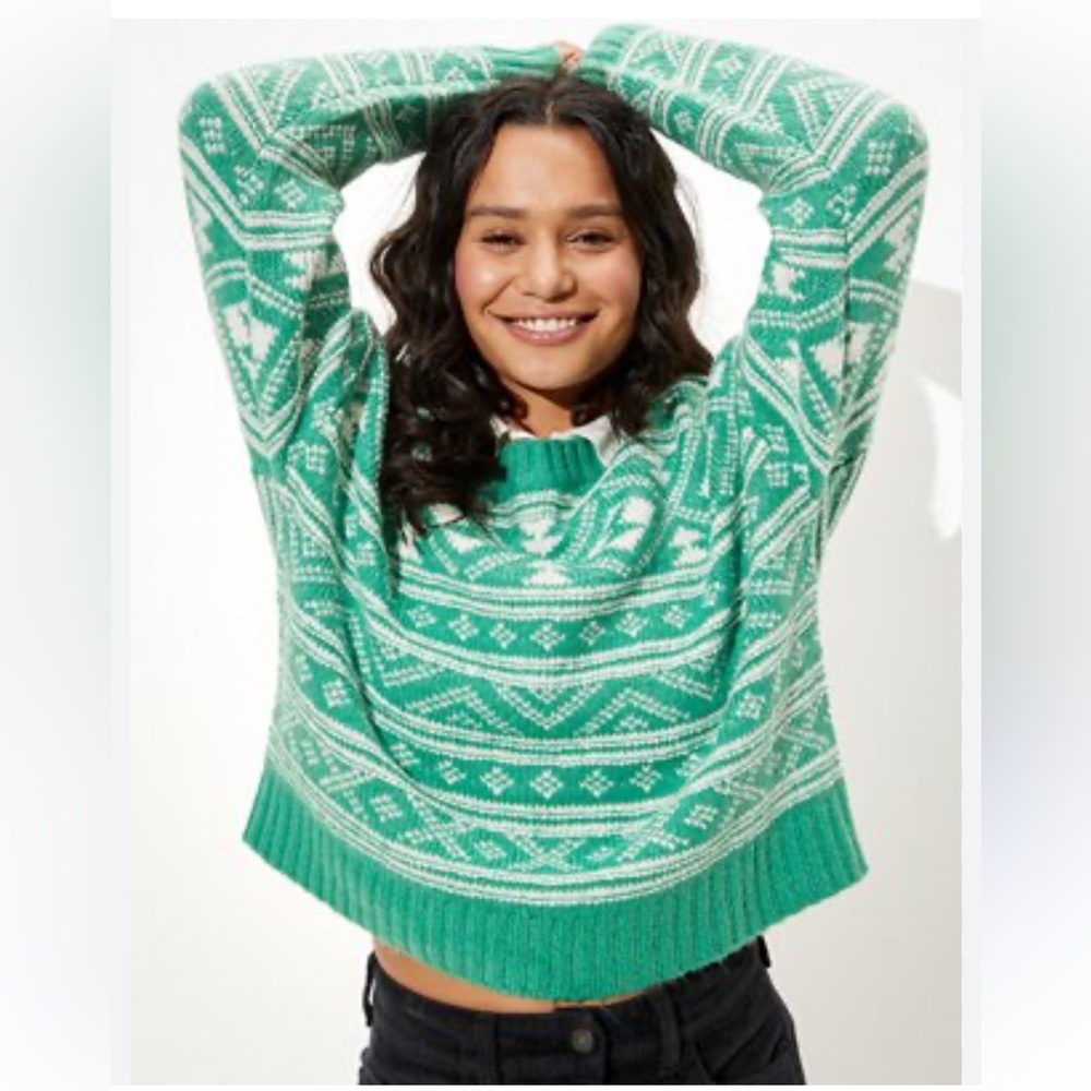 American Eagle Green Fair Isle Winter Holiday Christmas Crew Sweater